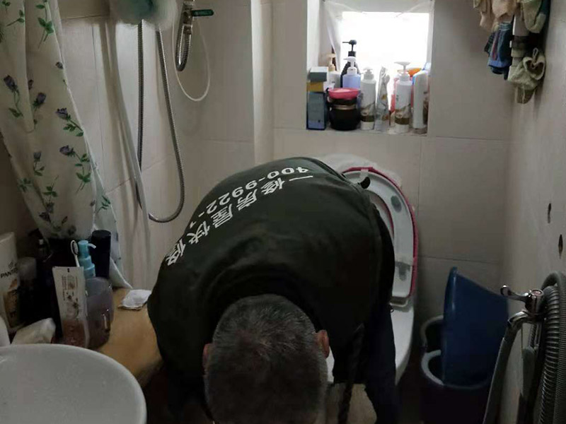 地磚維修電話打不通時，不妨自己嘗試進行地磚維修